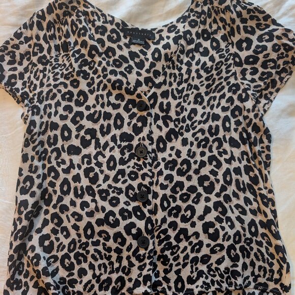 Sanctuary Women's Button Down V-Neck Blouse Classy Cat Leopard Print Medium - Picture 2 of 6